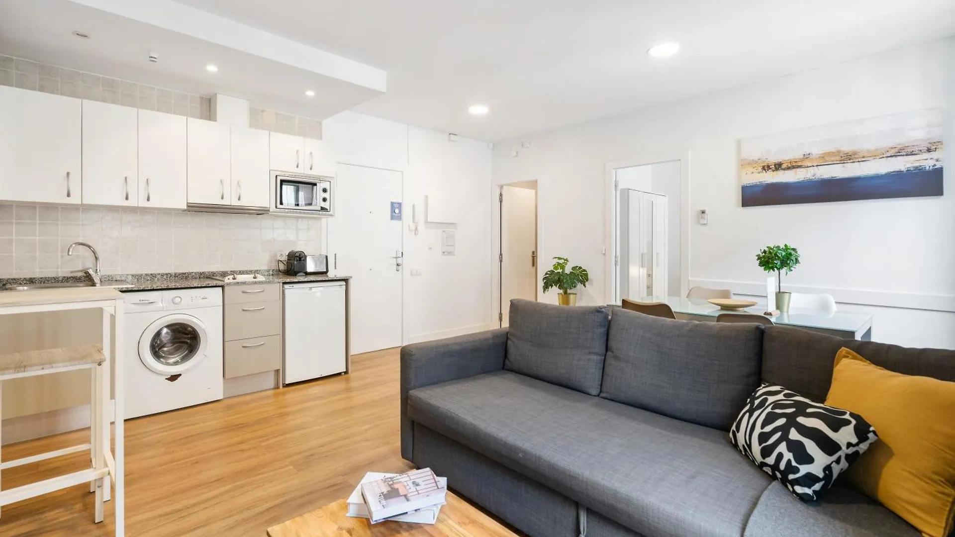 Lodging Apartments Liceu G2 Barcelona