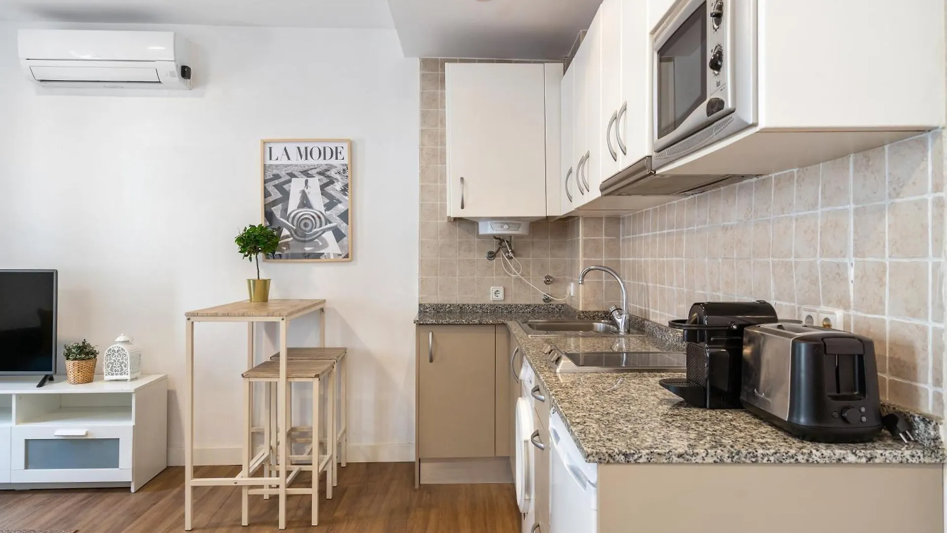 Lodging Apartments Liceu G2 Barcelona