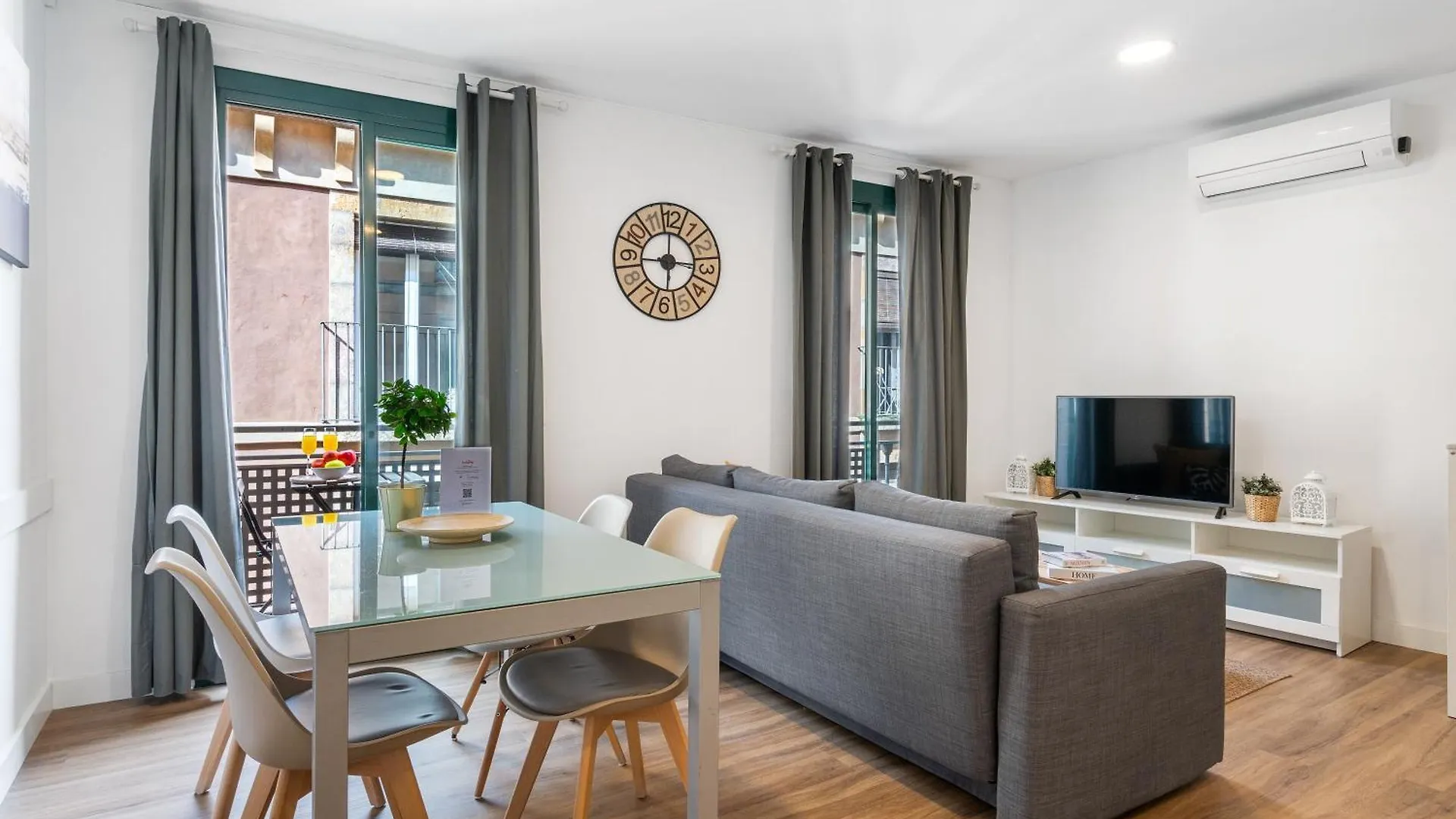 Lodging Apartments Liceu G2s kontakt